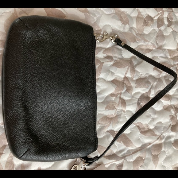 Brand New Coach Wristlet - Picture 7 of 7